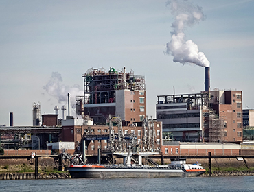 如何減少化學(xué)品對(duì)我們?cè)斐傻膫?？租賃空氣凈化器幫到您